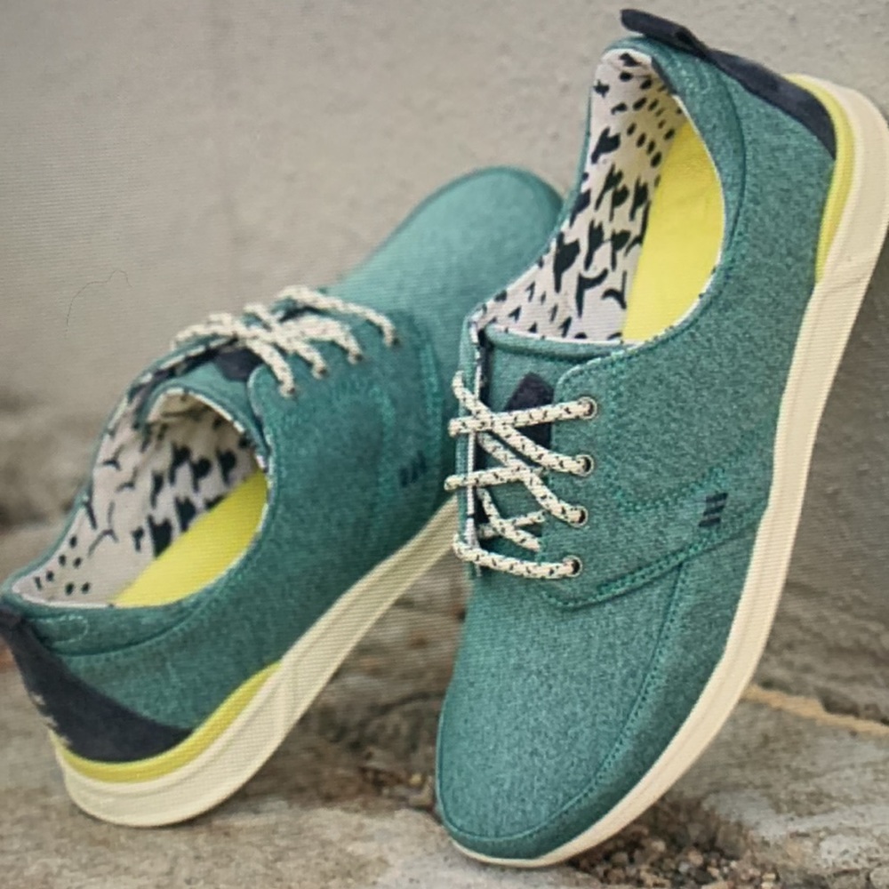 NWT Reef Shoe